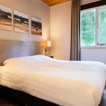 Cozy Forest Retreat Near