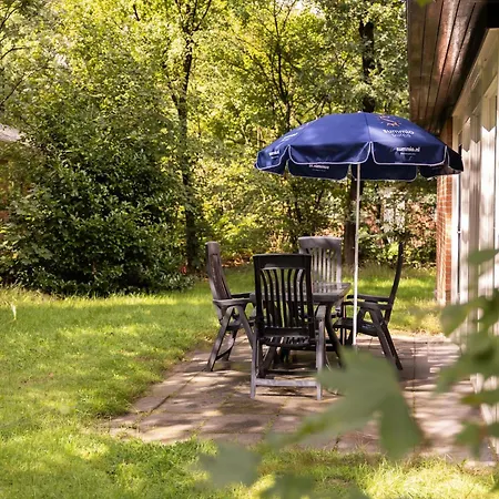 Feriehus Cozy Forest Retreat Near *