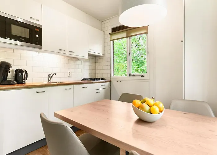 Cozy Forest Retreat Near